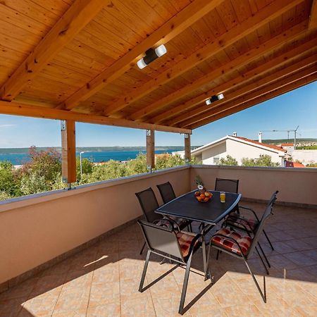 Beautiful Apartment In Maslenica With Kitchen Bagian luar foto
