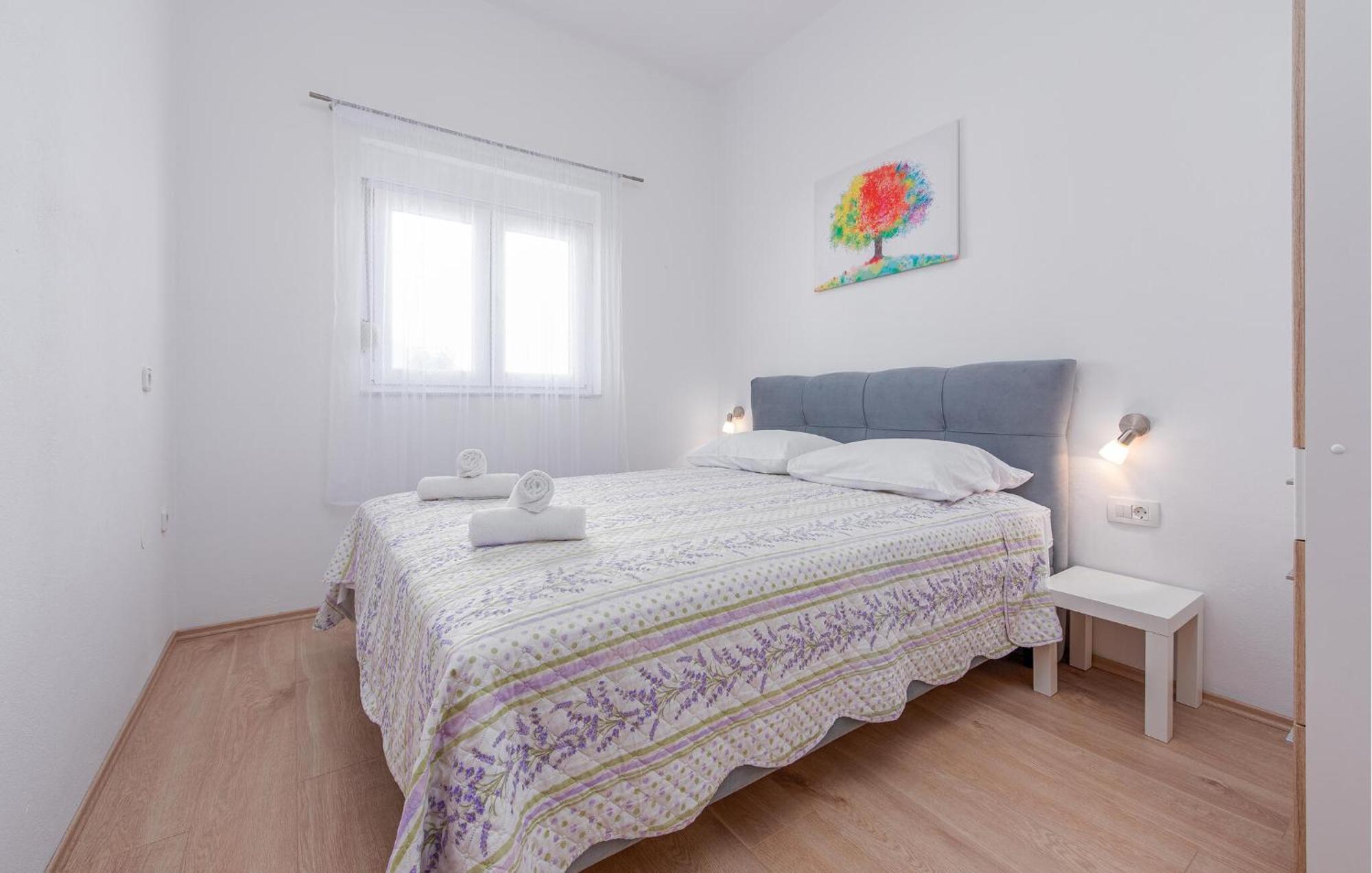 Beautiful Apartment In Maslenica With Kitchen Bagian luar foto