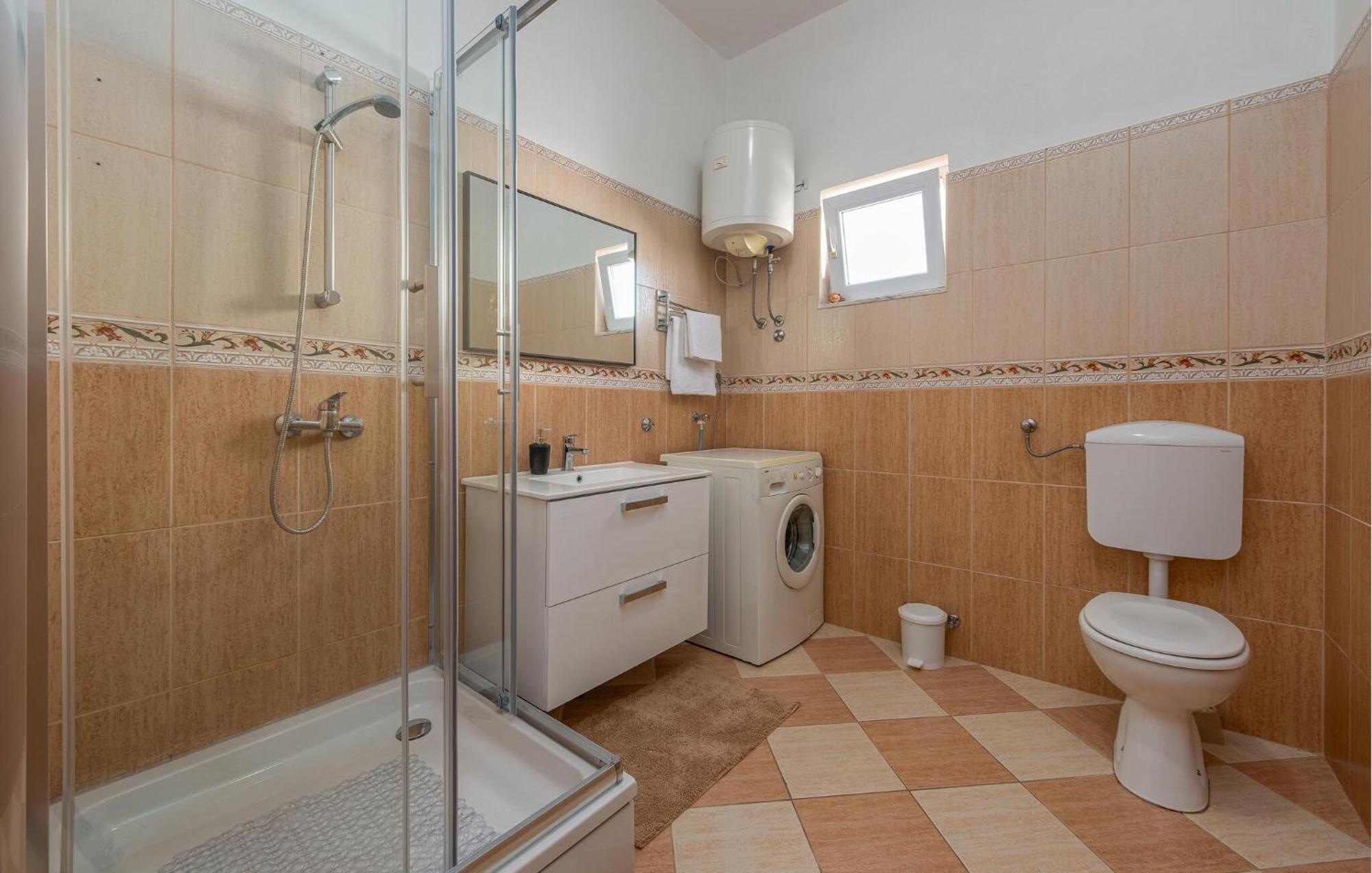 Beautiful Apartment In Maslenica With Kitchen Bagian luar foto