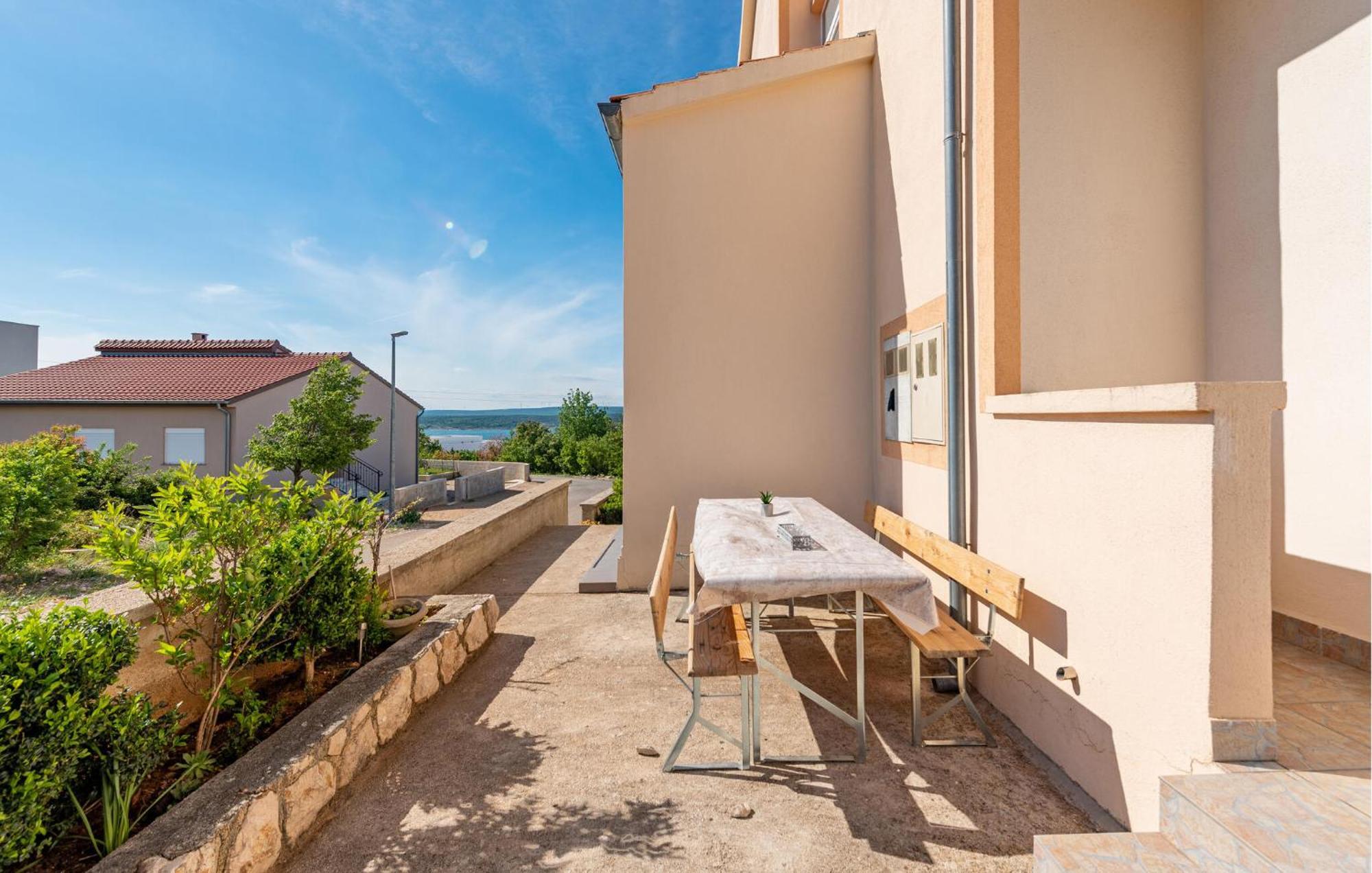 Beautiful Apartment In Maslenica With Kitchen Bagian luar foto