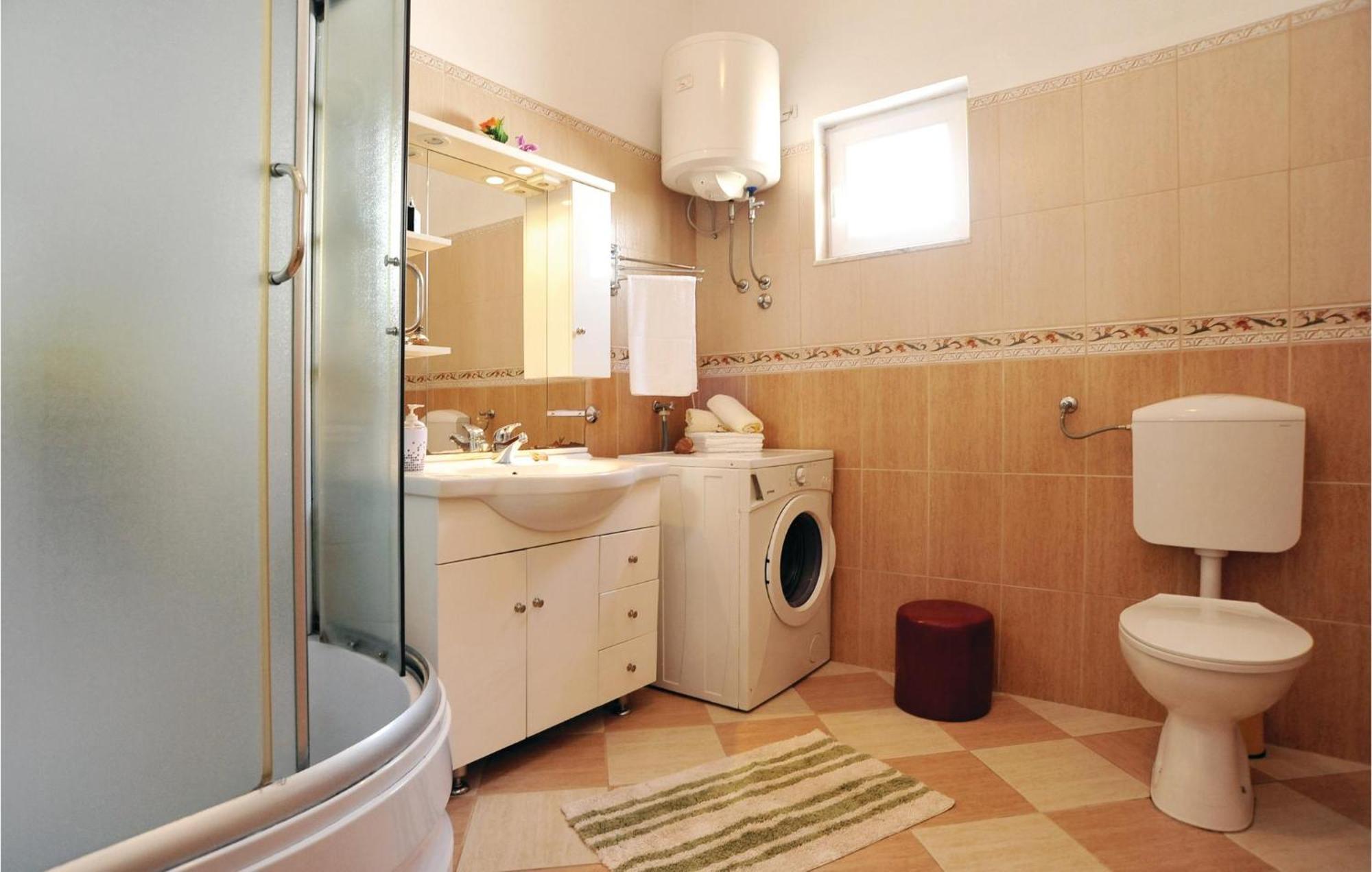 Beautiful Apartment In Maslenica With Kitchen Bagian luar foto